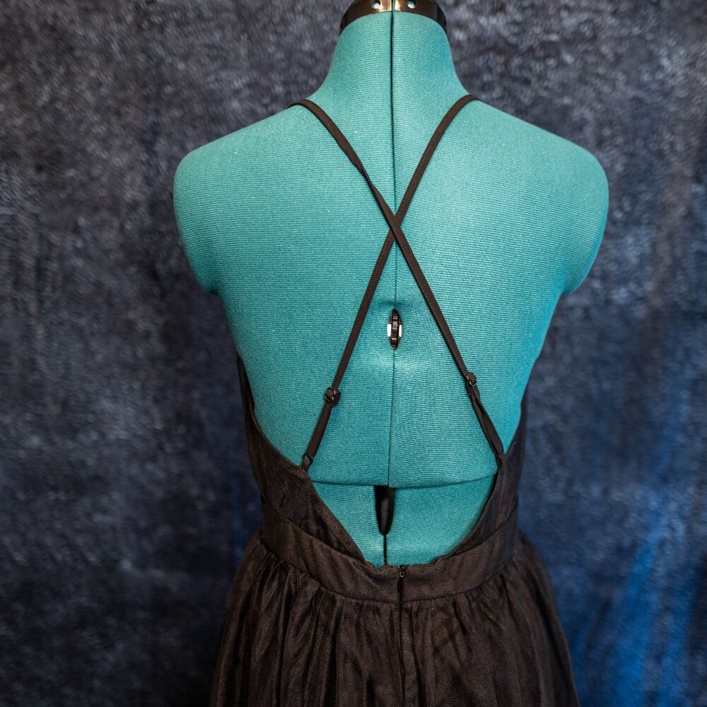 Black Spaghetti-Strap V-Neck Maxi Dress - Picture 5 of 10